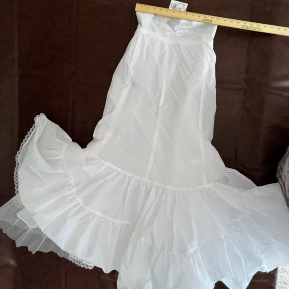 David’s Bridal Fit & Flare Slip white size 10 w/ zipper sleeveless NWT